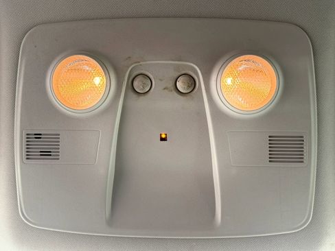 Used 2013 GMC Acadia SLE FWD image 36