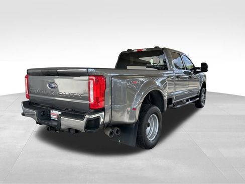 Used 2024 Ford F350 XLT image 3