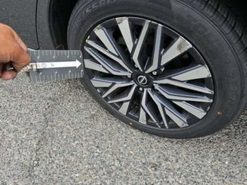 Used 2025 Nissan Altima 2.5 SV FWD image 13