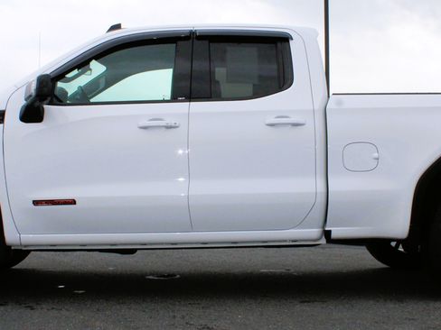 Used 2023 GMC Sierra 1500 Elevation w/ Preferred Package AWD/4WD image 14