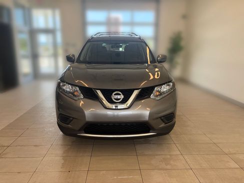 Used 2016 Nissan Rogue S w/ Appearance Package FWD image 5