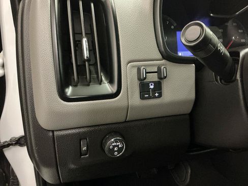 Used 2020 Chevrolet Colorado LT w/ LT Convenience Package RWD image 16