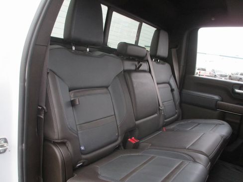 Used 2022 GMC Sierra 3500 Denali w/ Denali Ultimate Package image 24