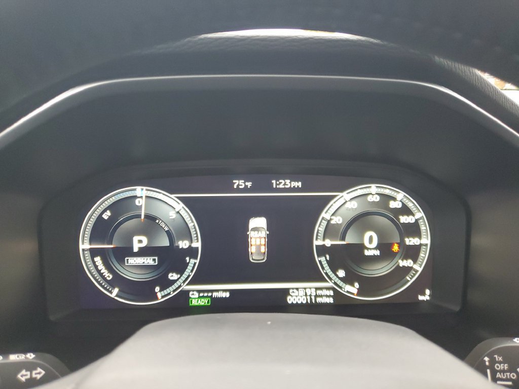 Used 2025 Mitsubishi Outlander SEL AWD/4WD image 18