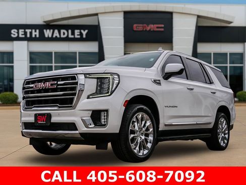 Used 2023 GMC Yukon SLT AWD/4WD image 3