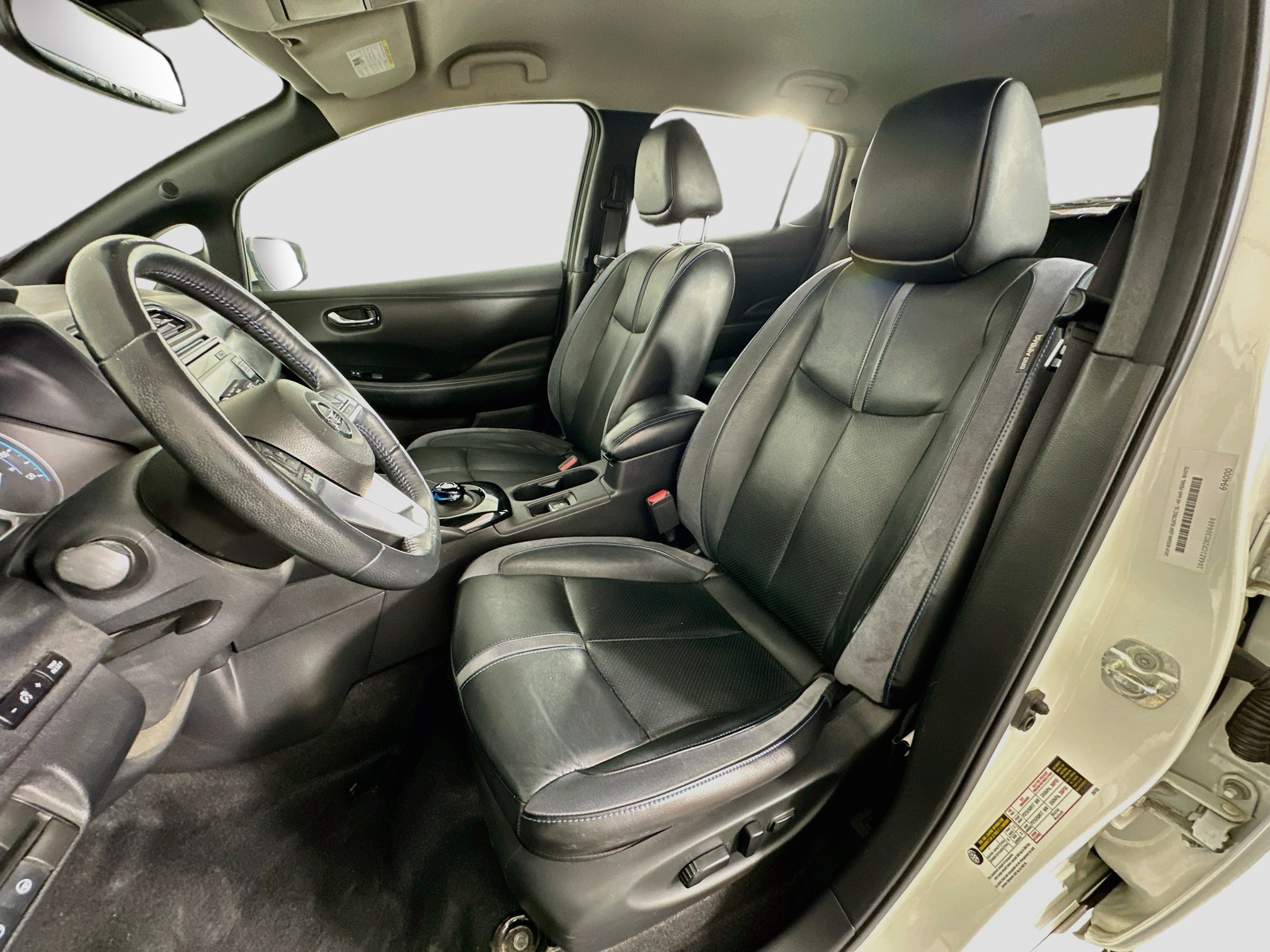 Used 2019 Nissan Leaf SL w/ SL Technology Package FWD image 13