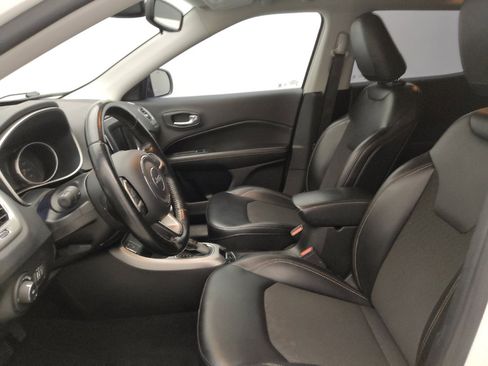 Used 2020 Jeep Compass Latitude FWD image 17
