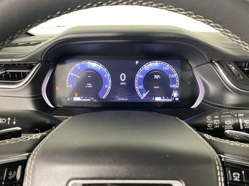 Used 2023 Jeep Grand Cherokee Overland w/ Luxury Tech Group IV AWD/4WD image 23
