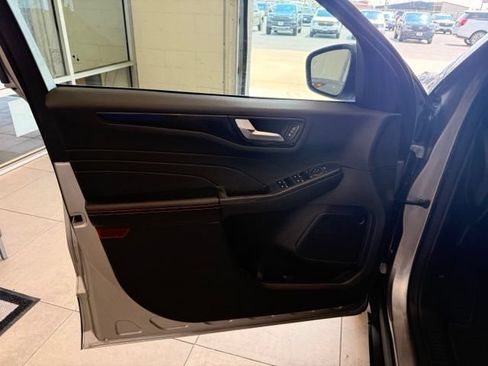 Used 2024 Ford Escape ST-Line AWD/4WD image 12
