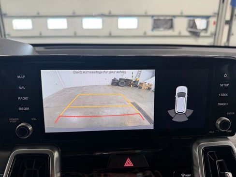 Used 2021 Kia Sorento SX image 5