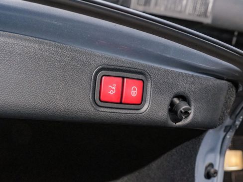 Used 2017 Mercedes-Benz E 300 image 56