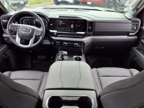 New 2026 GMC Sierra 1500 SLT image 4