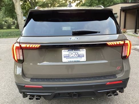 New 2027 Ford Explorer ST AWD/4WD image 12