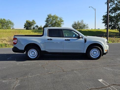 Used 2022 Ford Maverick XL image 14