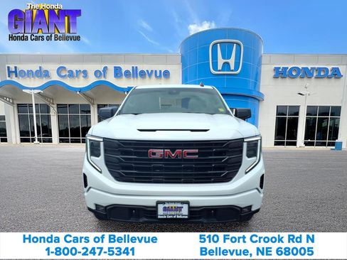 Used 2025 GMC Sierra 1500 Elevation AWD/4WD image 2
