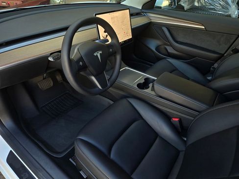 Used 2023 Tesla Model 3 Standard Range RWD image 10