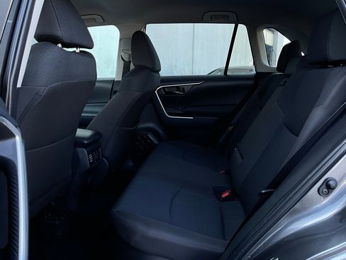 Used 2025 Toyota RAV4 LE image 10