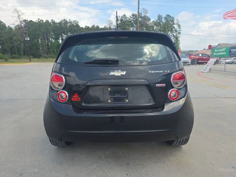 Used 2015 Chevrolet Sonic LT w/ Fun and Sun Package image 14