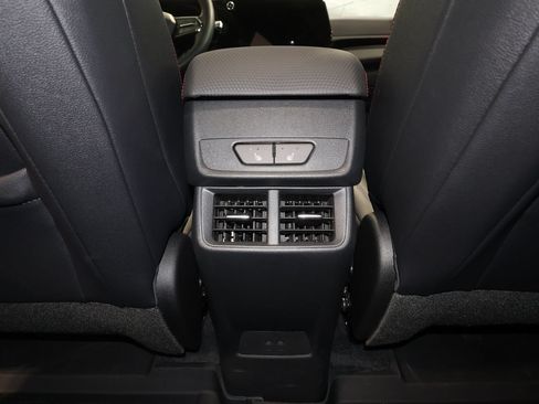 Certified 2026 Chevrolet Equinox RS w/ Convenience Package III AWD/4WD image 30