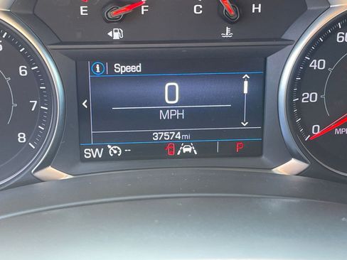 Used 2024 GMC Terrain SLE image 40