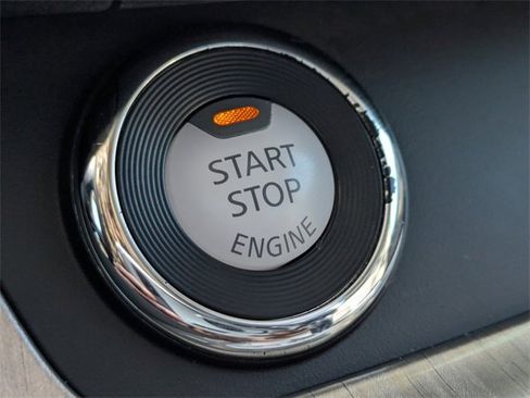 Used 2018 Nissan Murano SL w/ Moonroof Package image 35