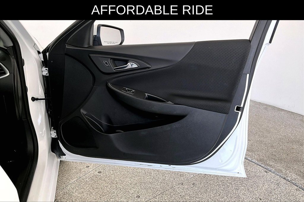 Used 2025 Chevrolet Malibu LT FWD image 24