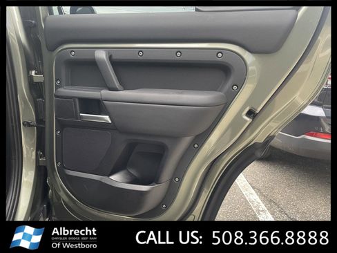 Used 2025 Land Rover Defender 110 S image 18