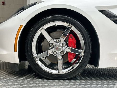 Used 2014 Chevrolet Corvette Stingray Convertible w/ 2LT Preferred Equipment Group RWD image 17