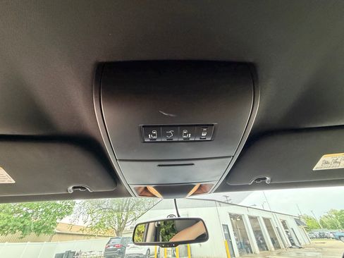 Used 2017 Dodge Grand Caravan SXT FWD image 22