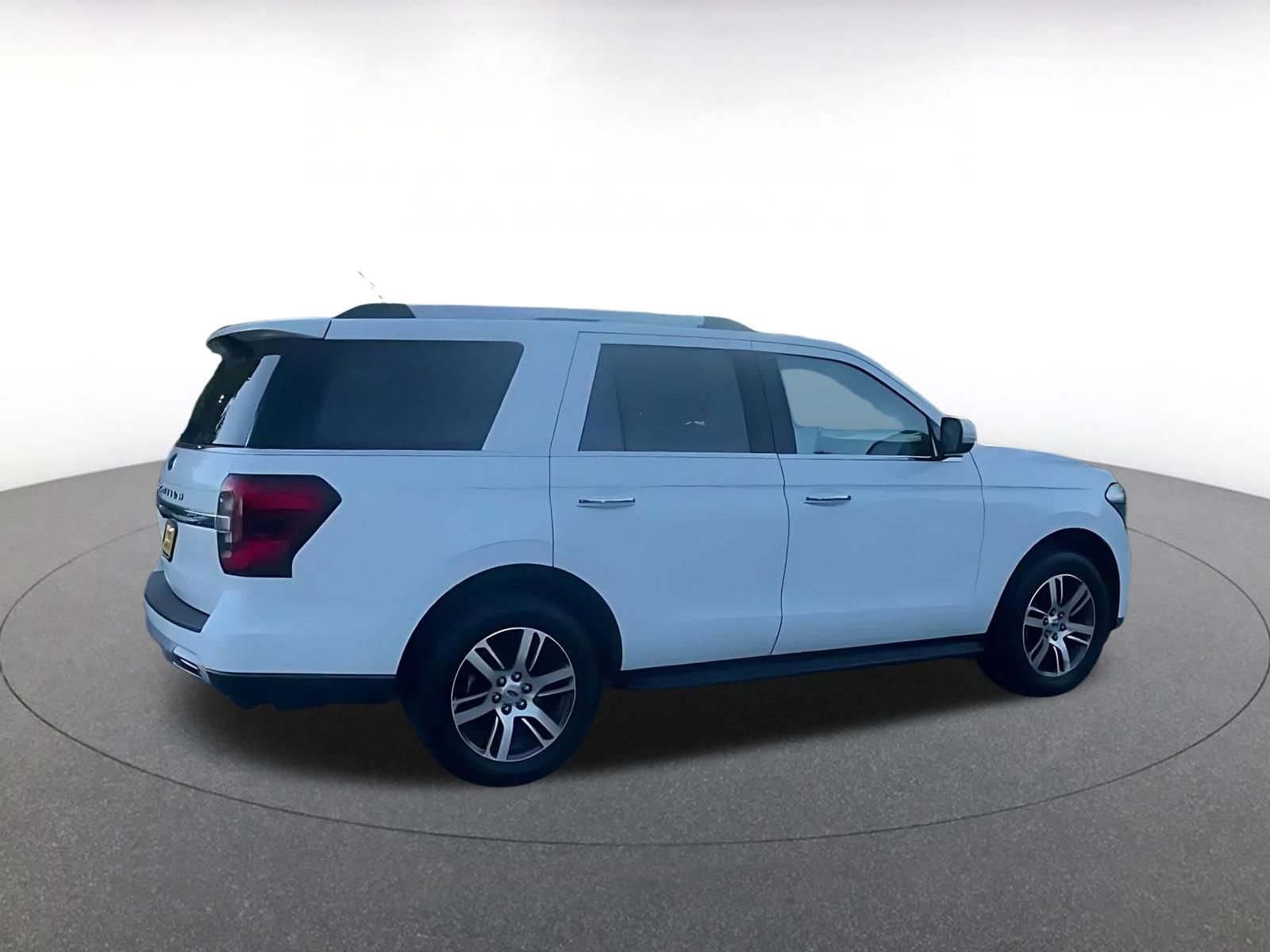 Used 2024 Ford Expedition Limited RWD image 13