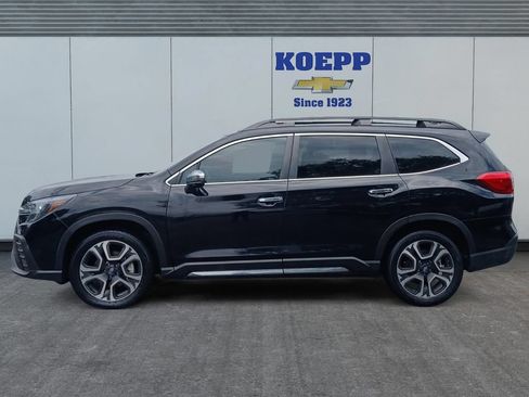 Used 2023 Subaru Ascent Touring AWD/4WD image 2