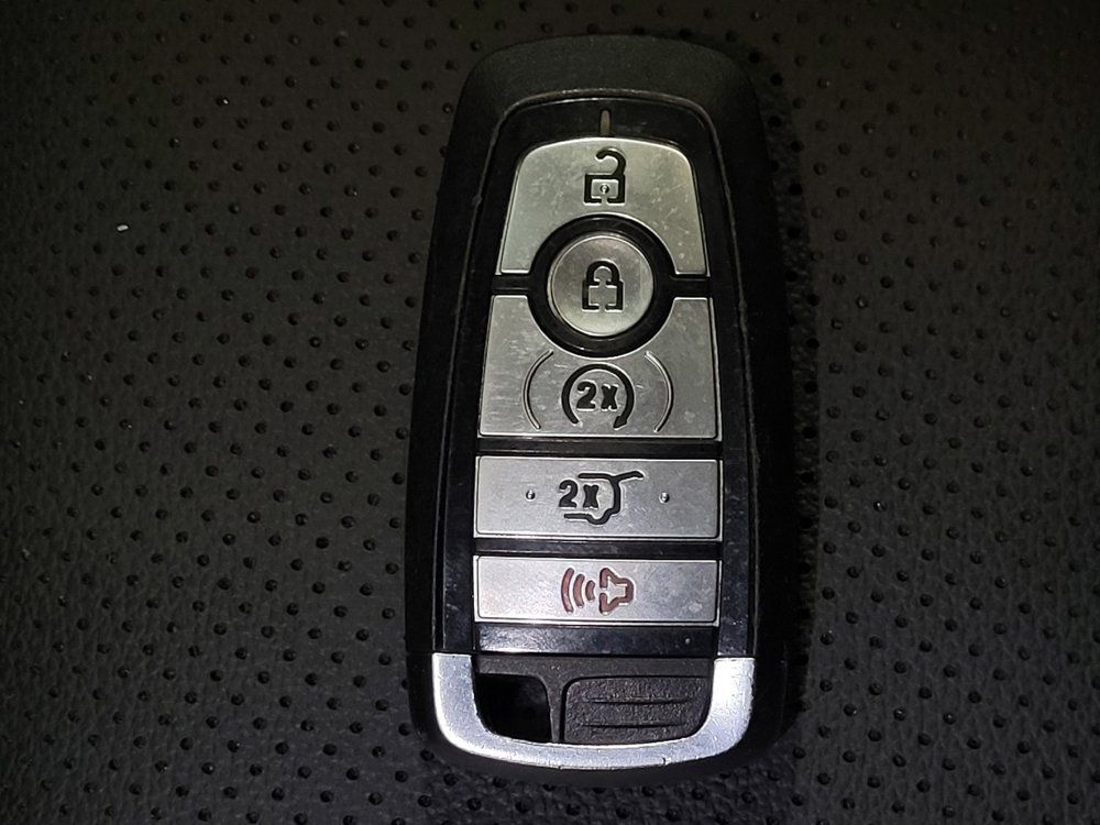Used 2022 Ford Escape SEL FWD image 32