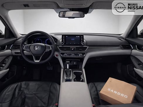 Used 2018 Honda Accord LX image 8
