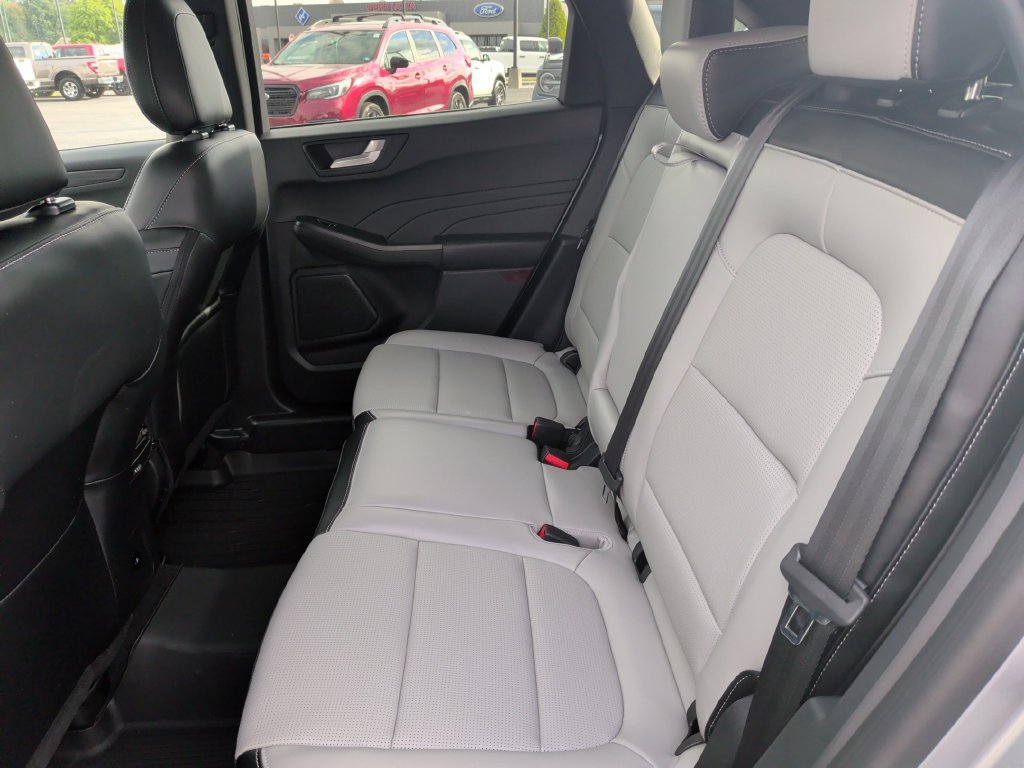 Certified 2023 Ford Escape Platinum AWD/4WD image 6