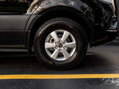 Used 2025 Mercedes-Benz Sprinter 2500 image 15