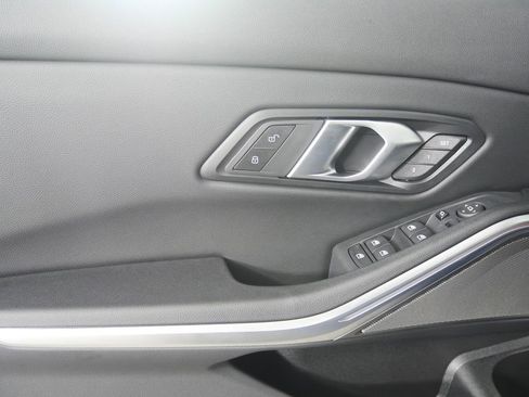 New 2026 BMW 330i Sedan w/ M Sport Package image 9