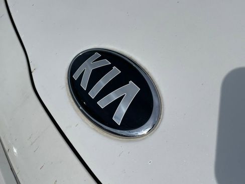 Used 2020 Kia Soul LX FWD image 4