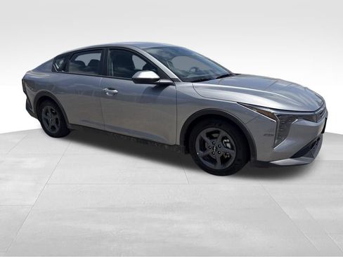 Certified 2025 Kia K4 FWD image 13