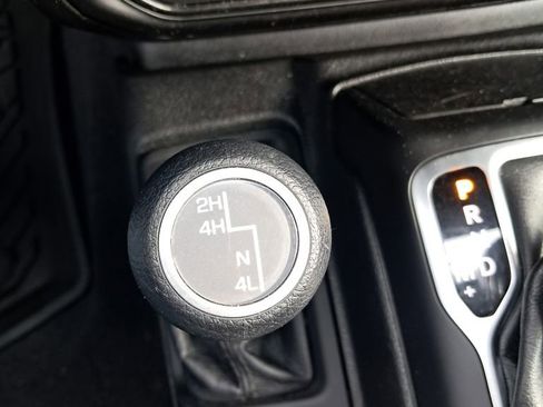 Used 2020 Jeep Gladiator Sport w/ Quick Order Package 24S AWD/4WD image 24
