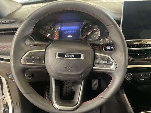 Certified 2025 Jeep Compass Trailhawk AWD/4WD image 18