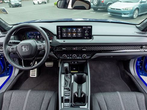 Used 2025 Honda Accord Sport image 22