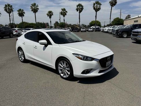 Used 2017 MAZDA MAZDA3 Grand Touring FWD image 11