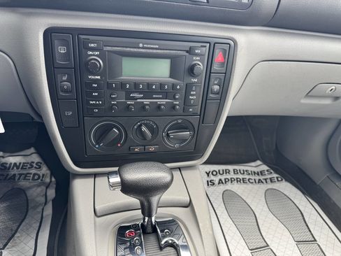 Used 2004 Volkswagen Passat GLS FWD image 29