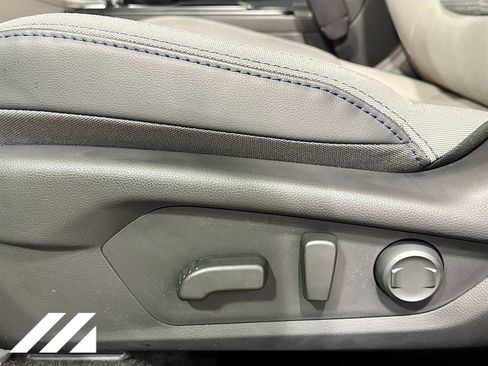 Used 2026 Subaru Forester Premium AWD/4WD image 19