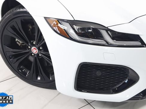 Used 2023 Jaguar XF R-Dynamic SE image 21