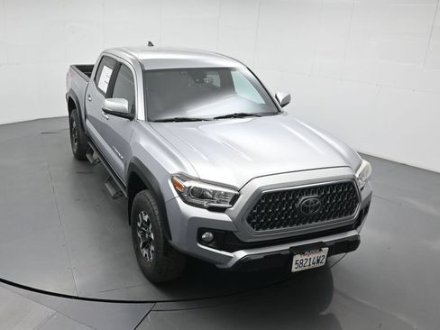 Used 2019 Toyota Tacoma TRD Off-Road w/ Technology Package AWD/4WD image 37