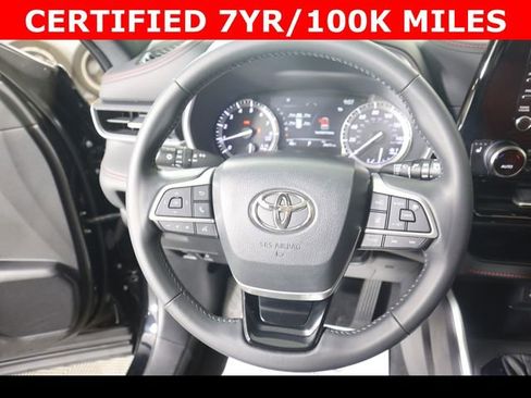 Used 2022 Toyota Highlander XSE image 21