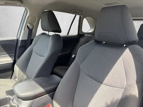 Certified 2025 Toyota RAV4 XLE FWD image 16