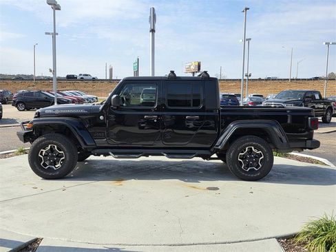 Used 2021 Jeep Gladiator Sport image 6