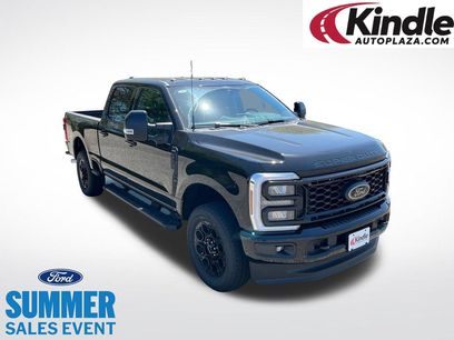 New 2026 Ford F250 Lariat w/ Black Appearance Package